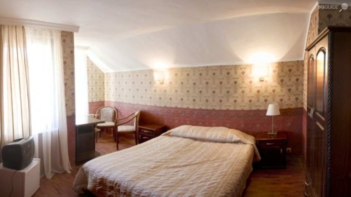 Семеен хотел "Анели"