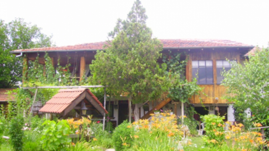 "Бисерната къща"