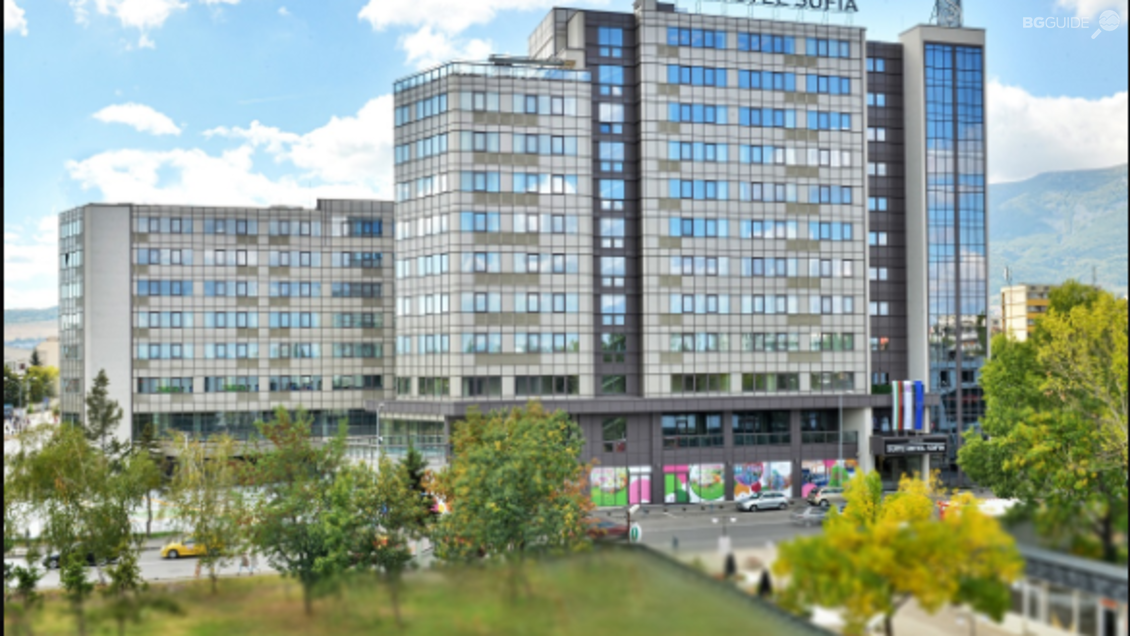 Хотел "Суит"