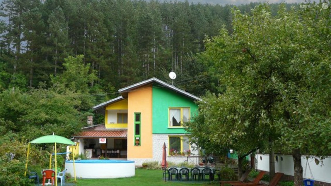 Къща за гости "Вила Колор"