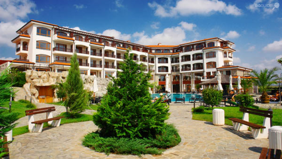 Хотел "Винярдс"