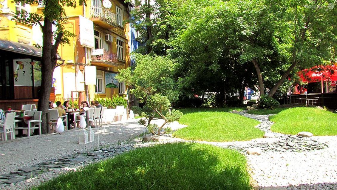 Intrigue Bar& Dinner