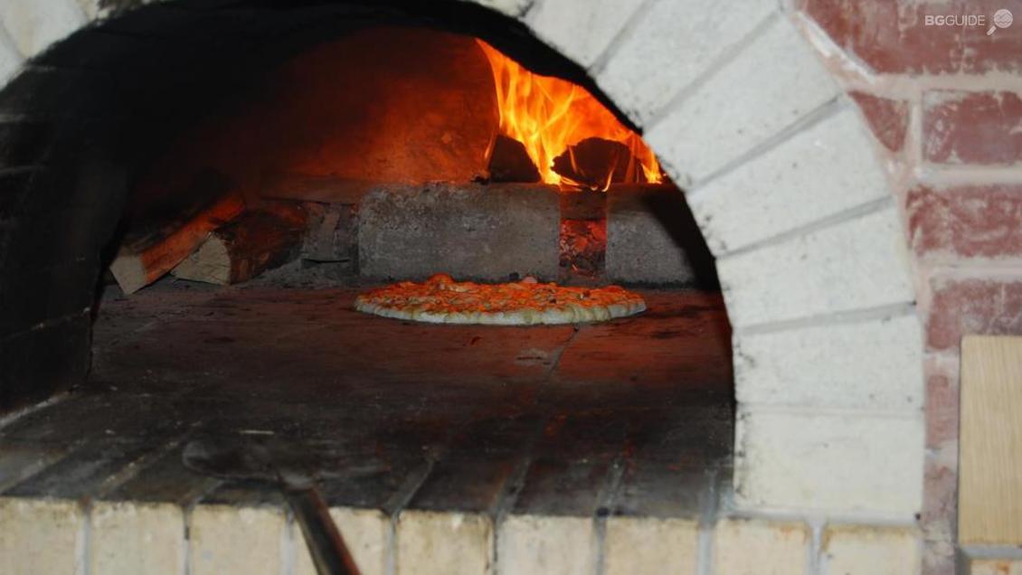 Пица - ресторант "Омонимо"