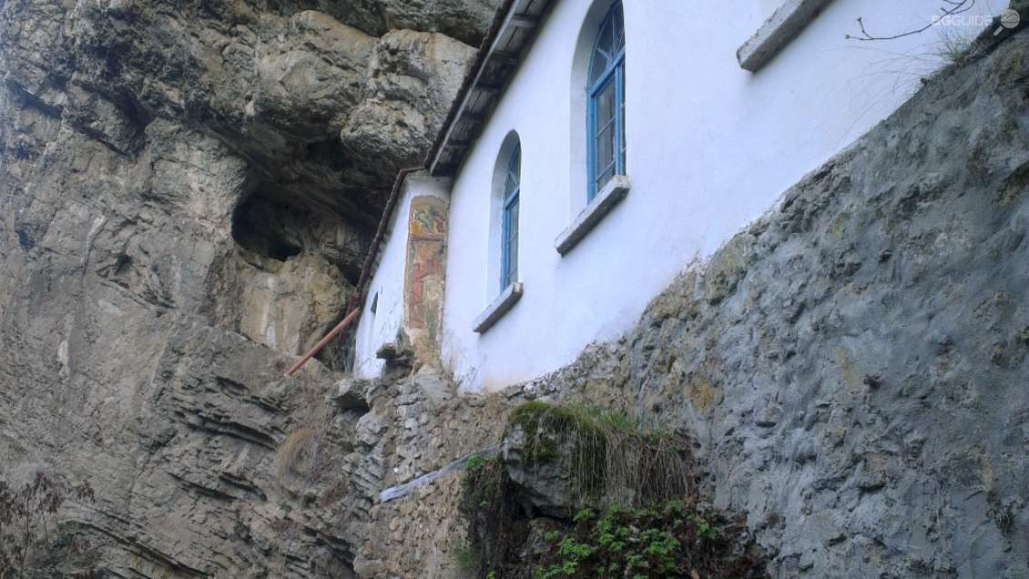 Holy Trinity Razboishki Monastery