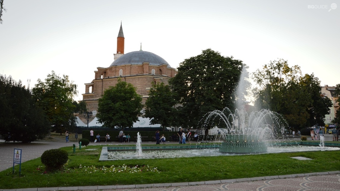 Джамия "Баня баши"