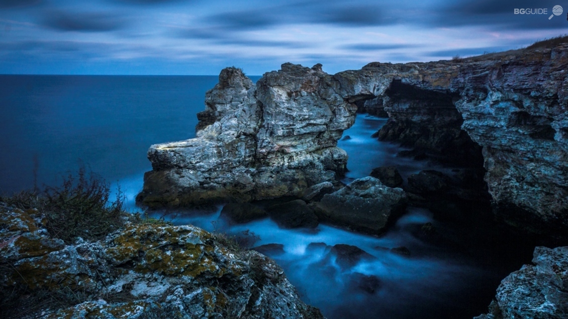 Скалната арка край Тюленово