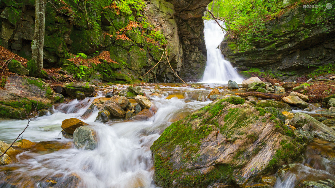 Водопад Бяла река