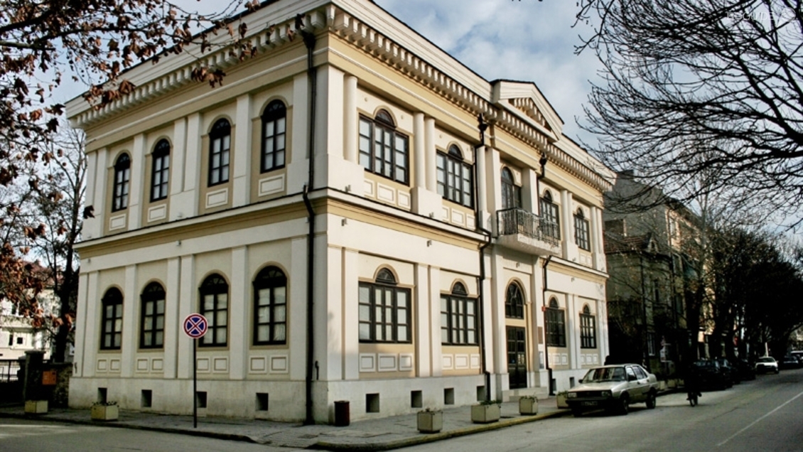 Asen and Iliya Peykovi Town Art Gallery