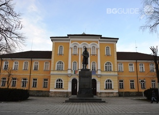 aprilovska-gimnasia_325x236_crop_a13724527d