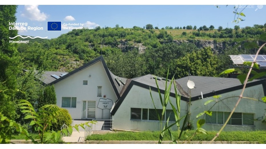 652523520-122119277367177531-7470648274389957377-n_932x524_pad_504cb69497