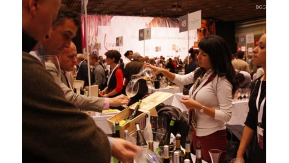 di-vino-taste_932x524_pad_0be5221aa8