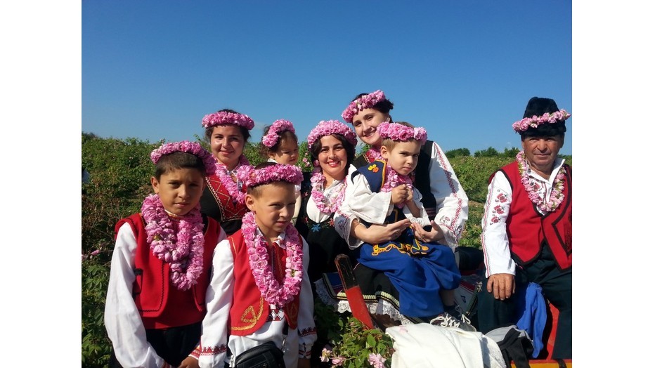 praznik-na-rozata_932x524_pad_5872dfec43