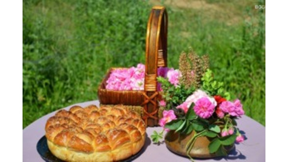 praznik-roza-pavel-bania_932x524_pad_f1adf1dc27