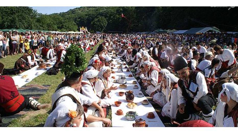 folkloren-sabor2_932x524_pad_0abf5109db